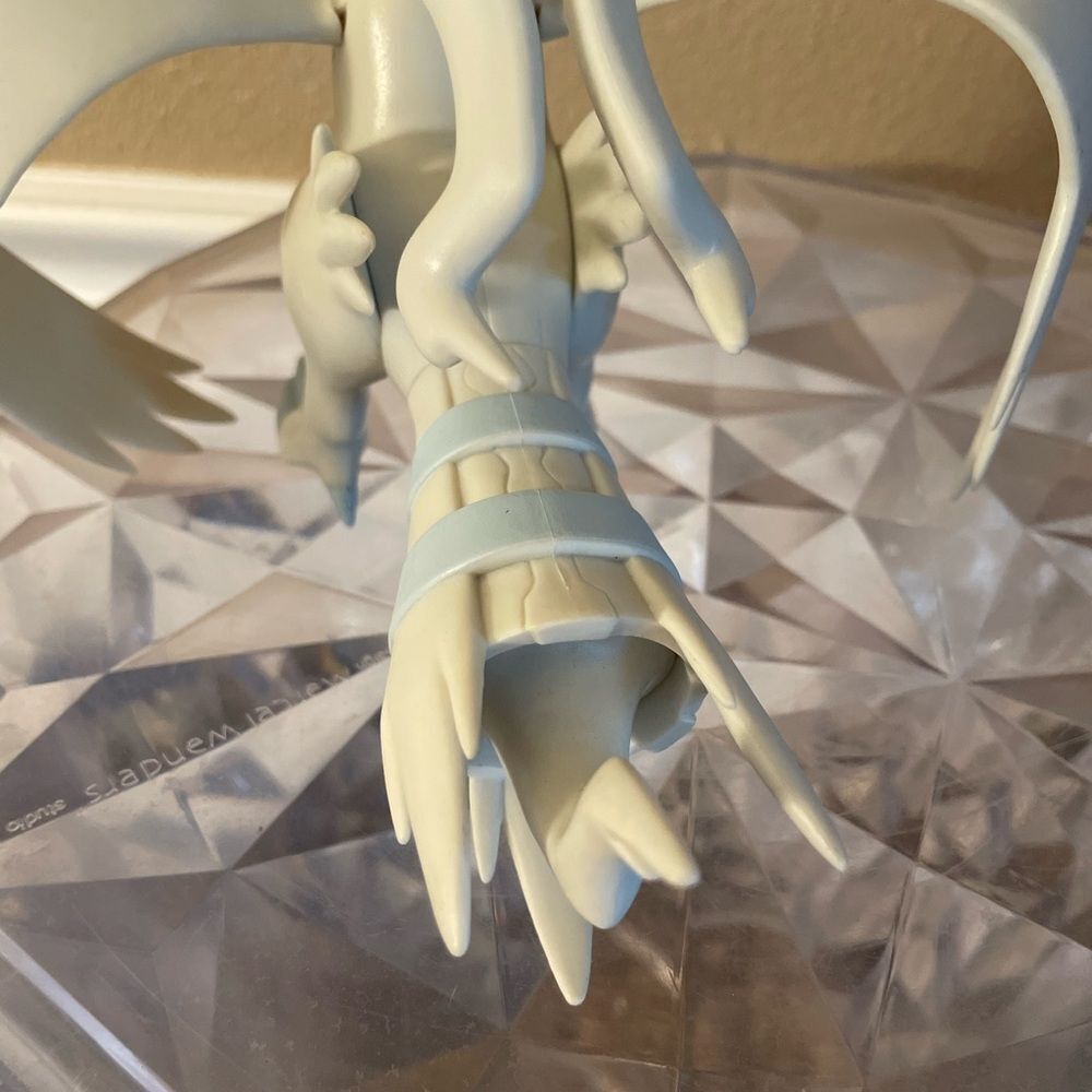 Pokemon White Dragon Figurine - Picture 7 of 15